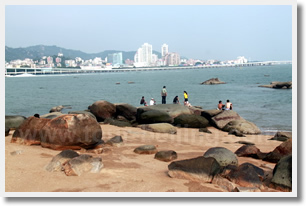 Xiamen Quanzhou Putian Meizhou Island Fuzhou Wuyishan 8 Day Tour