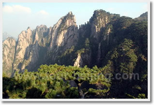 Beijing Huangshan Hongcun 3 Day Round Trip by Flight