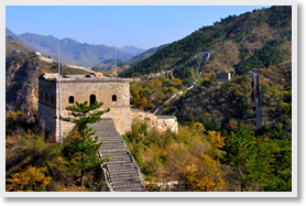 Huanghuacheng Great Wall + Hongluo Temple Day Tour