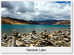 Yamdrok Lake