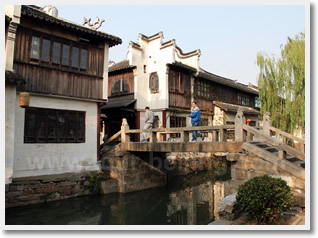 Shanghai Suzhou Zhouzhuang Bus day Tour