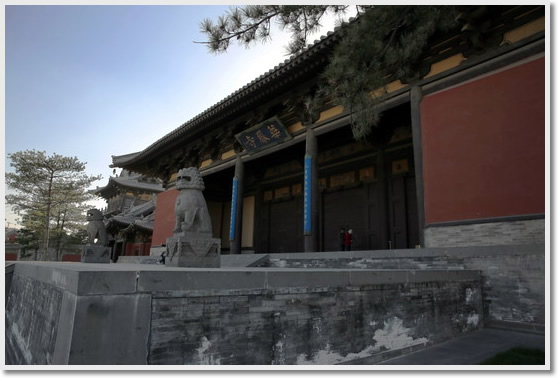 Datong Huayan Temple