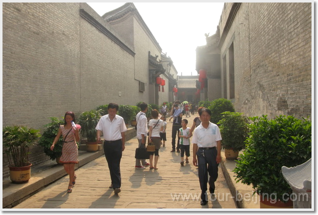 Visit Qiao Family Courtyard