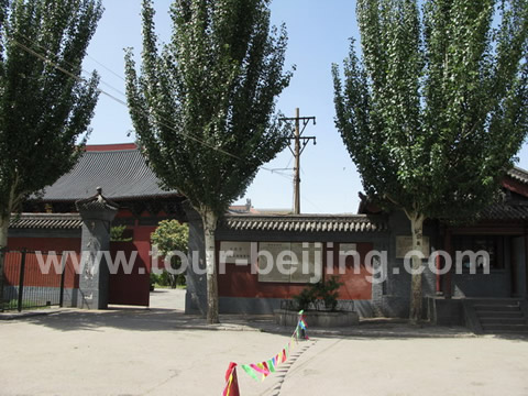 The entrance to Shanhua Temple