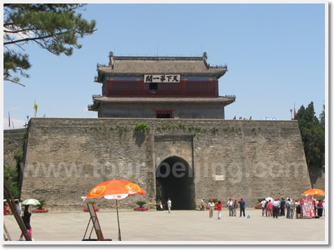 The board written with words of "First Pass Under Heaven" is hung on the east gate of the pass city, actually the east gate of its 4 gates of the city wall.