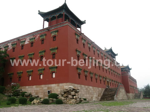 The main building in the temple (massive Great Red Terrace)