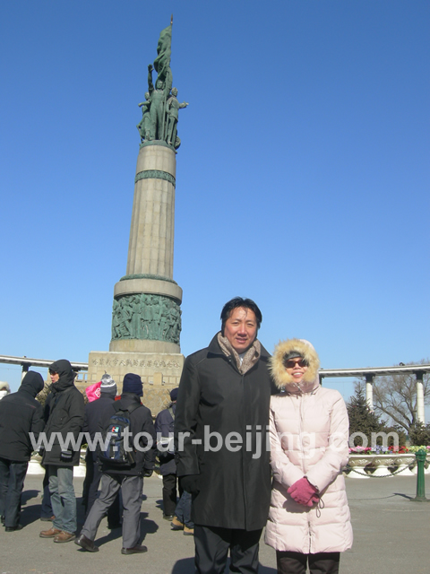 With Ms Shanshan from Taiwan in front of the flood protection tower in the Starlin Park